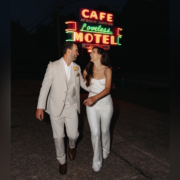 Lucinda White Jumpsuit SM (6) - Picture 3 of 15